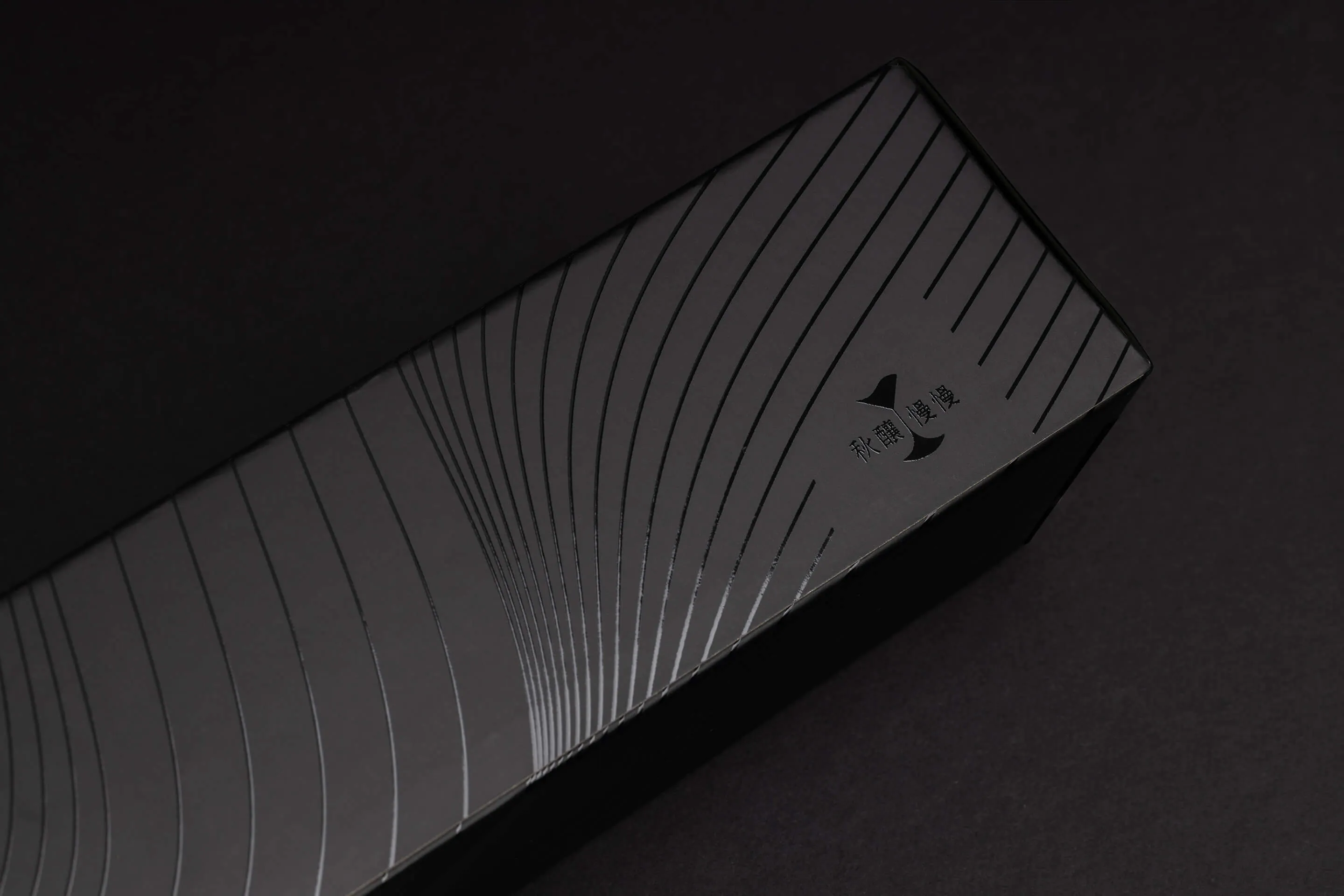 秋釀慢慢-台東紅系列精緻包裝設計 外盒局部